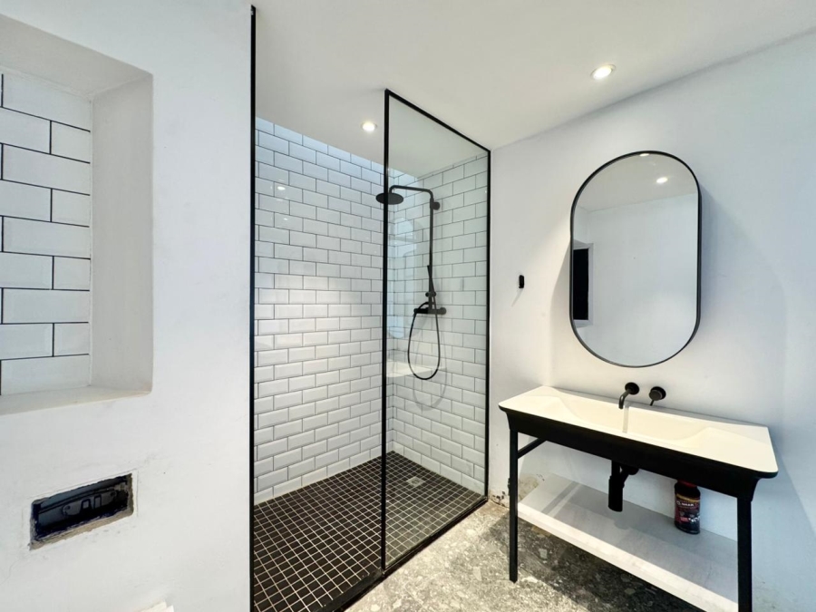 1 Bedroom Property for Sale in Woodstock Western Cape